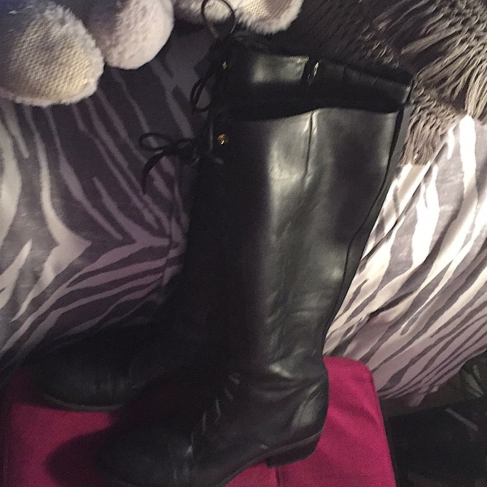 To wide in the calf’s they feel to big